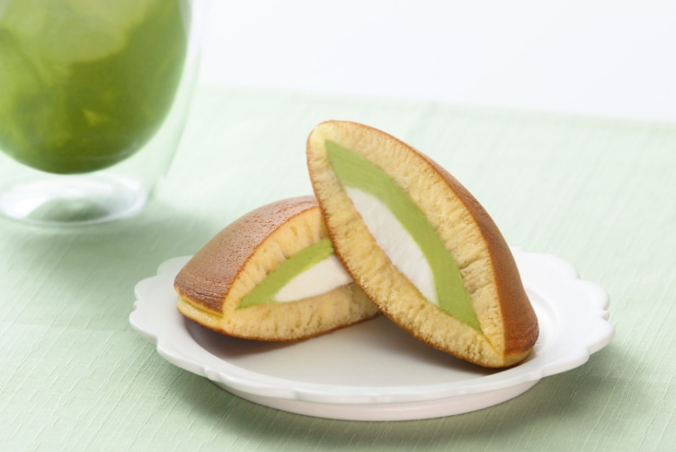 DORAYAKI MATCHA LATTE